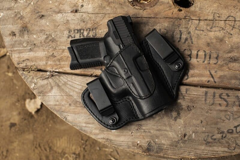 Tagua Gunleather TX-1836 DCH Fondina Da Cintura In Pelle | Adatta Per Glock 19/23/32 | Mano Destra, Colore Nero
