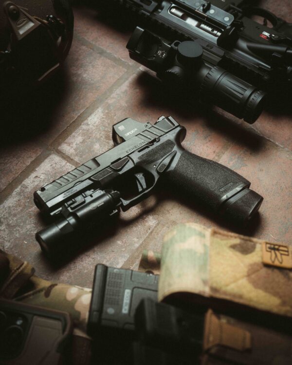 EOTECH EFLX-CE Closed Emitter Mini Reflex Sight - American Handgunner